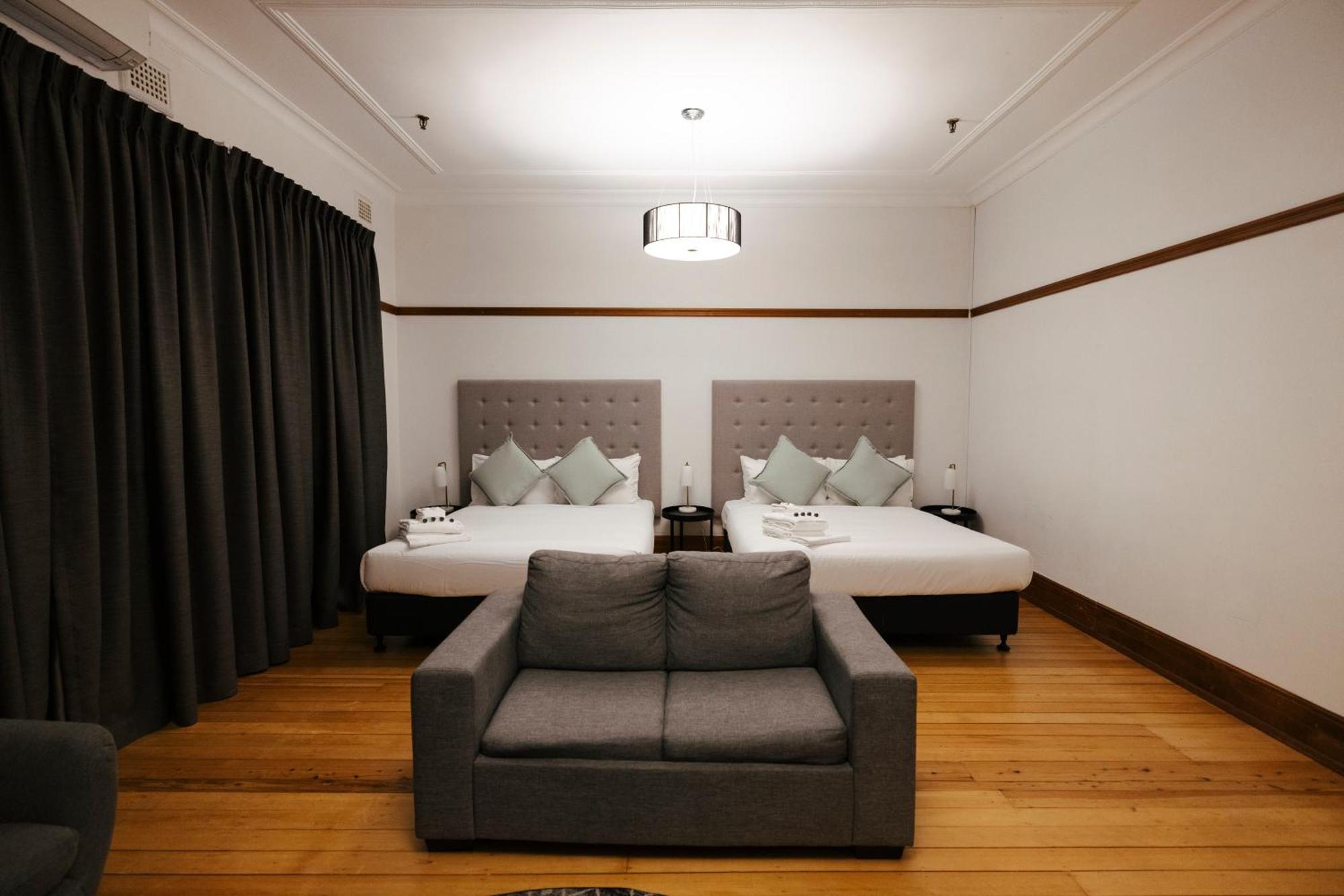 Guildford Hotel Exterior photo